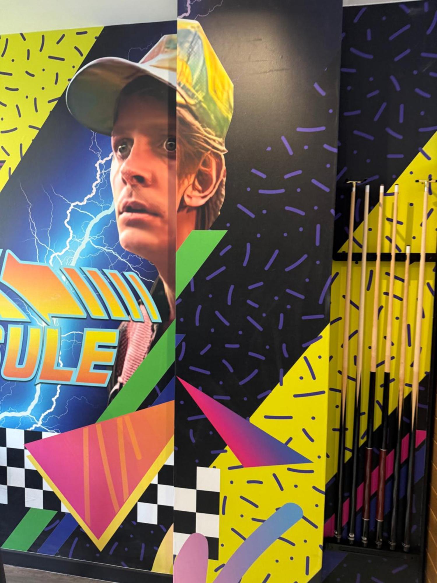 Capsule Retour Vers Le Futur Maubeuge Zewnętrze zdjęcie