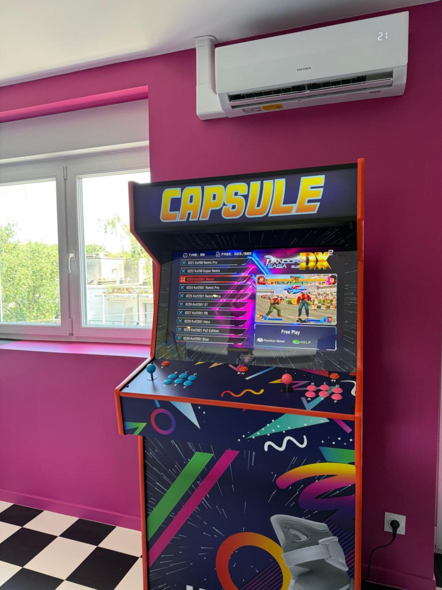 Capsule Retour Vers Le Futur Maubeuge Zewnętrze zdjęcie