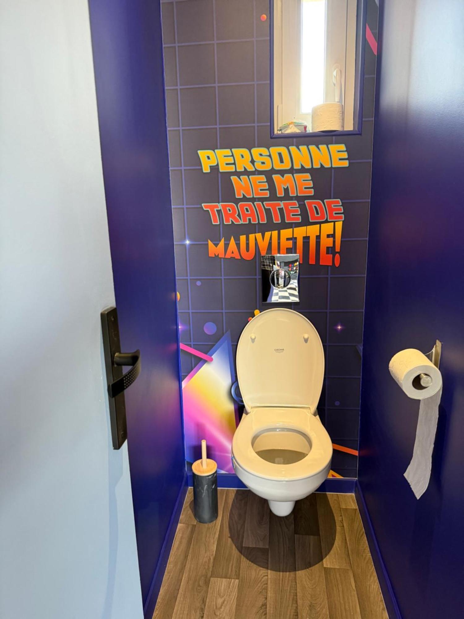 Capsule Retour Vers Le Futur Maubeuge Zewnętrze zdjęcie